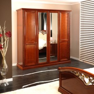 Dulap din lemn masiv, finisaj cires, cu intarsie